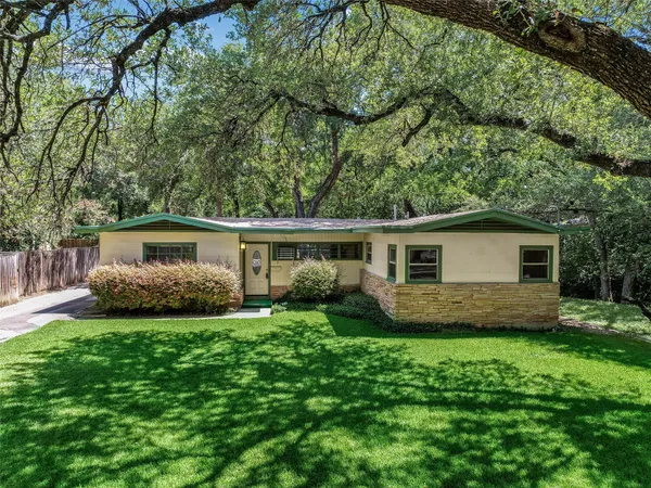 $899,000 | 2004 Griswold Lane, Austin, TX 78703