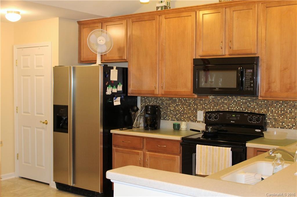 707 Ledgestone Court, Unit 707 Tega Cay, SC 29708 - Photo 4 of 15 Gallery Image 4