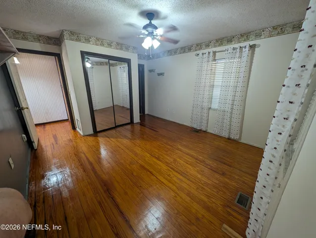 $1,000 | 183 Sherman Dr Circle, Unit A, Interlachen, FL 32148