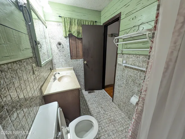 $1,000 | 183 Sherman Dr Circle, Unit A, Interlachen, FL 32148