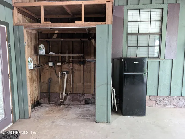 $1,000 | 183 Sherman Dr Circle, Unit A, Interlachen, FL 32148