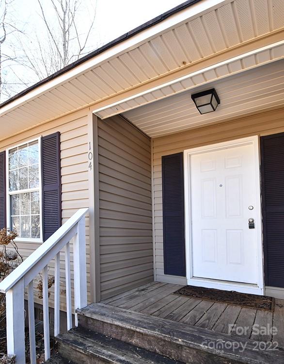 104 Queensbury Road Troutman, NC 28166 - Photo 2 of 24
