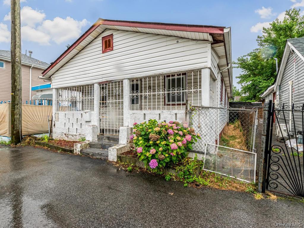 901 Harding Park Bronx, NY 10473 - Photo 19 of 24