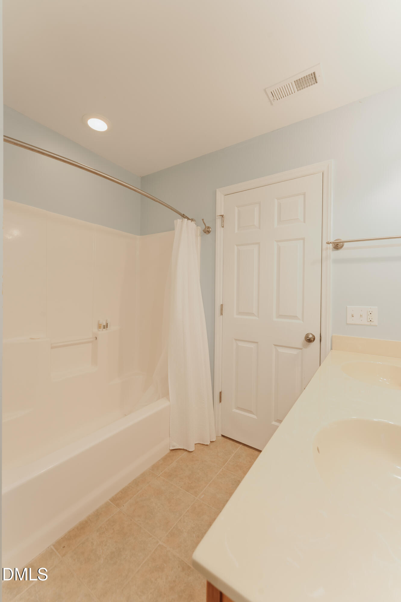 288 Bunny Rabbit Road Leasburg, NC 27291 - Photo 33 of 74 a view of a room with an empty space