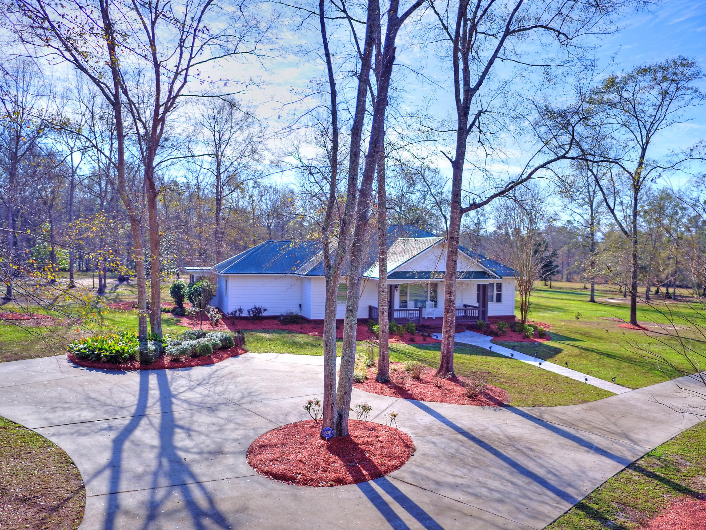 2877 Bruner Dairy Road Vernon, FL 32462 - Photo 11 of 100 Gallery Image 11