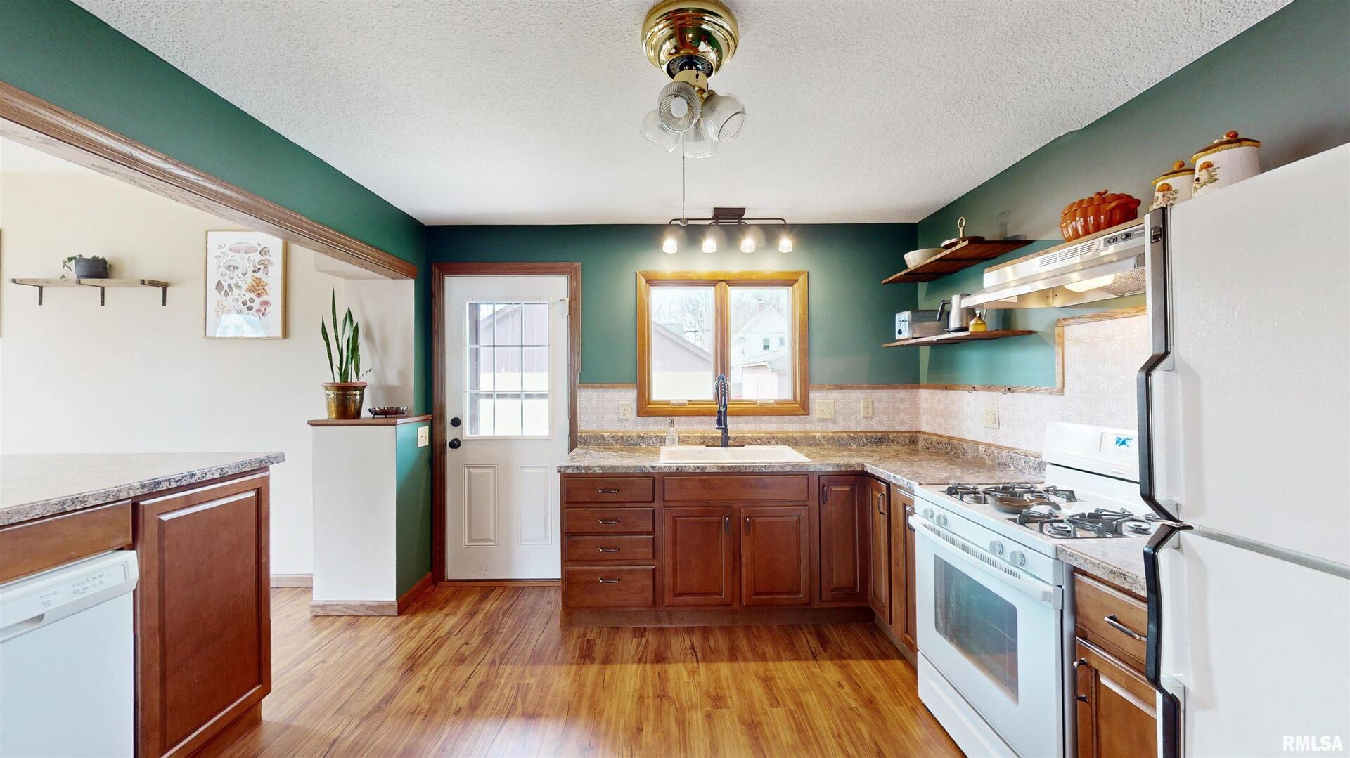 1925 15th Street, Unit A Moline, IL 61265 - Photo 11 of 31 Gallery Image 11