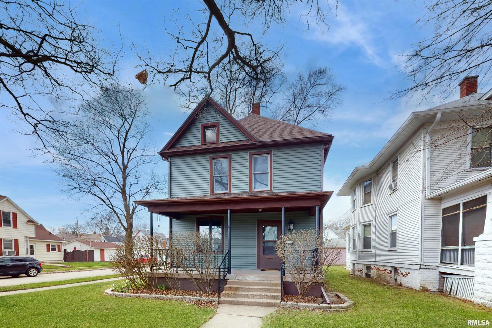 1925 15th Street, Unit A Moline, IL 61265 - Photo 3 of 31 Gallery Image 3