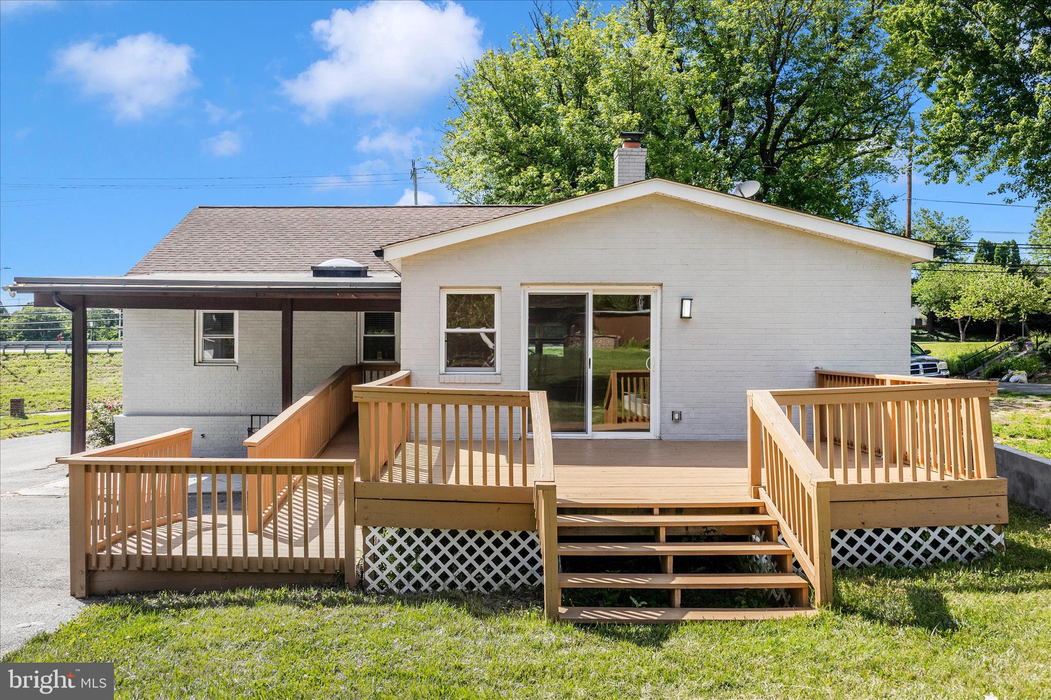 16215 Redland Road Rockville, MD 20855 - Photo 39 of 51 Exterior Back