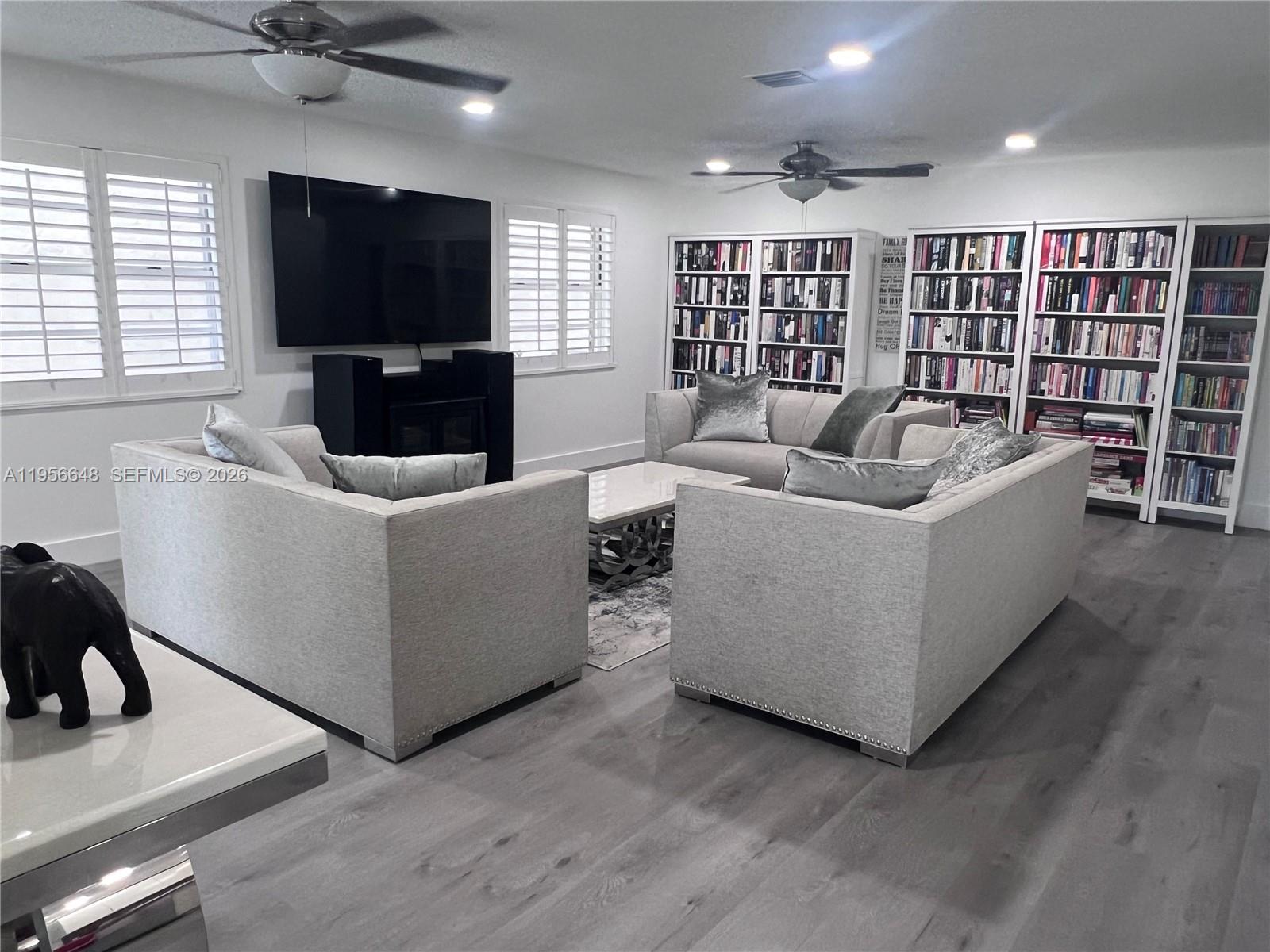 7415 Coldstream Drive Hialeah, FL 33015 - Photo 13 of 23