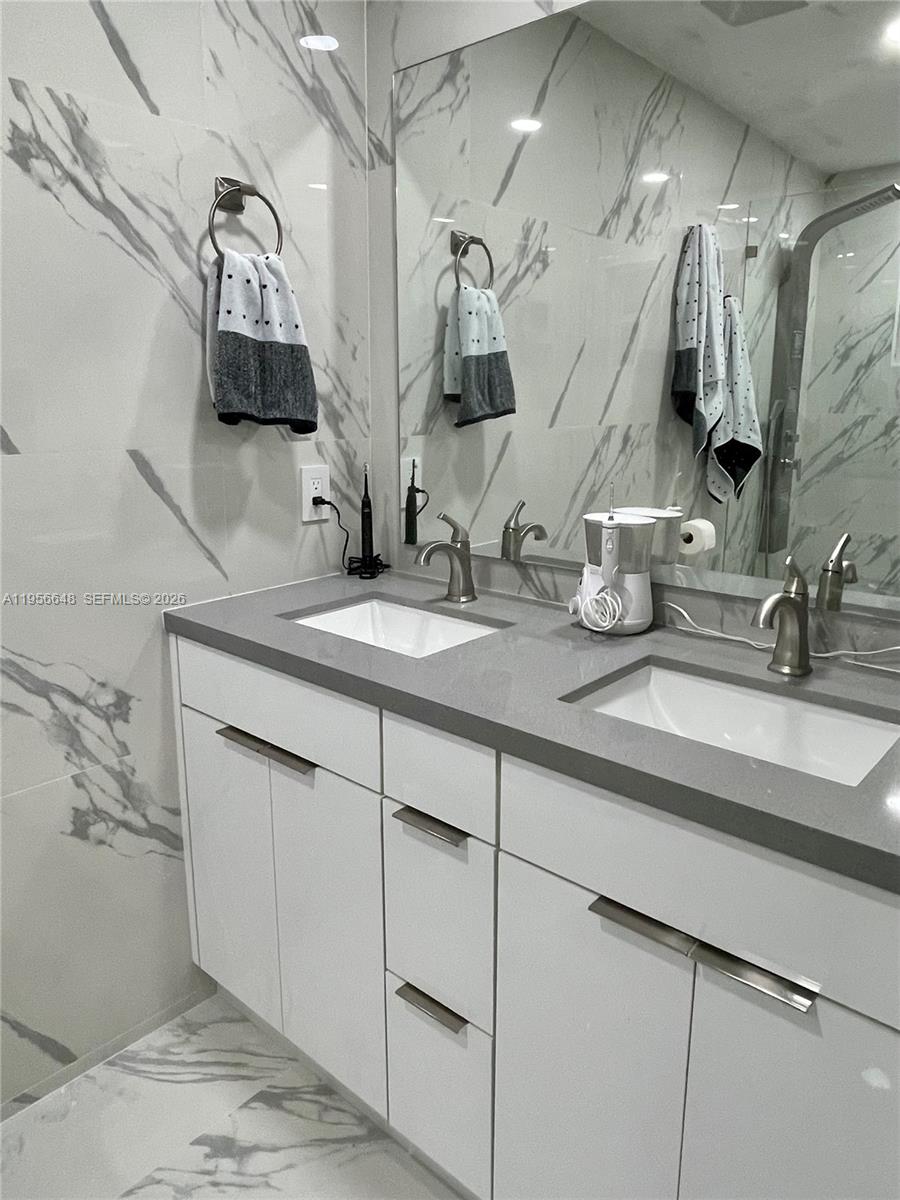 7415 Coldstream Drive Hialeah, FL 33015 - Photo 19 of 23