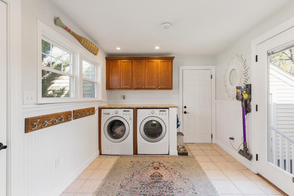 4 Crescent Road Hamilton, MA 01982 - Photo 14 of 29 a utility room with dryer and washer