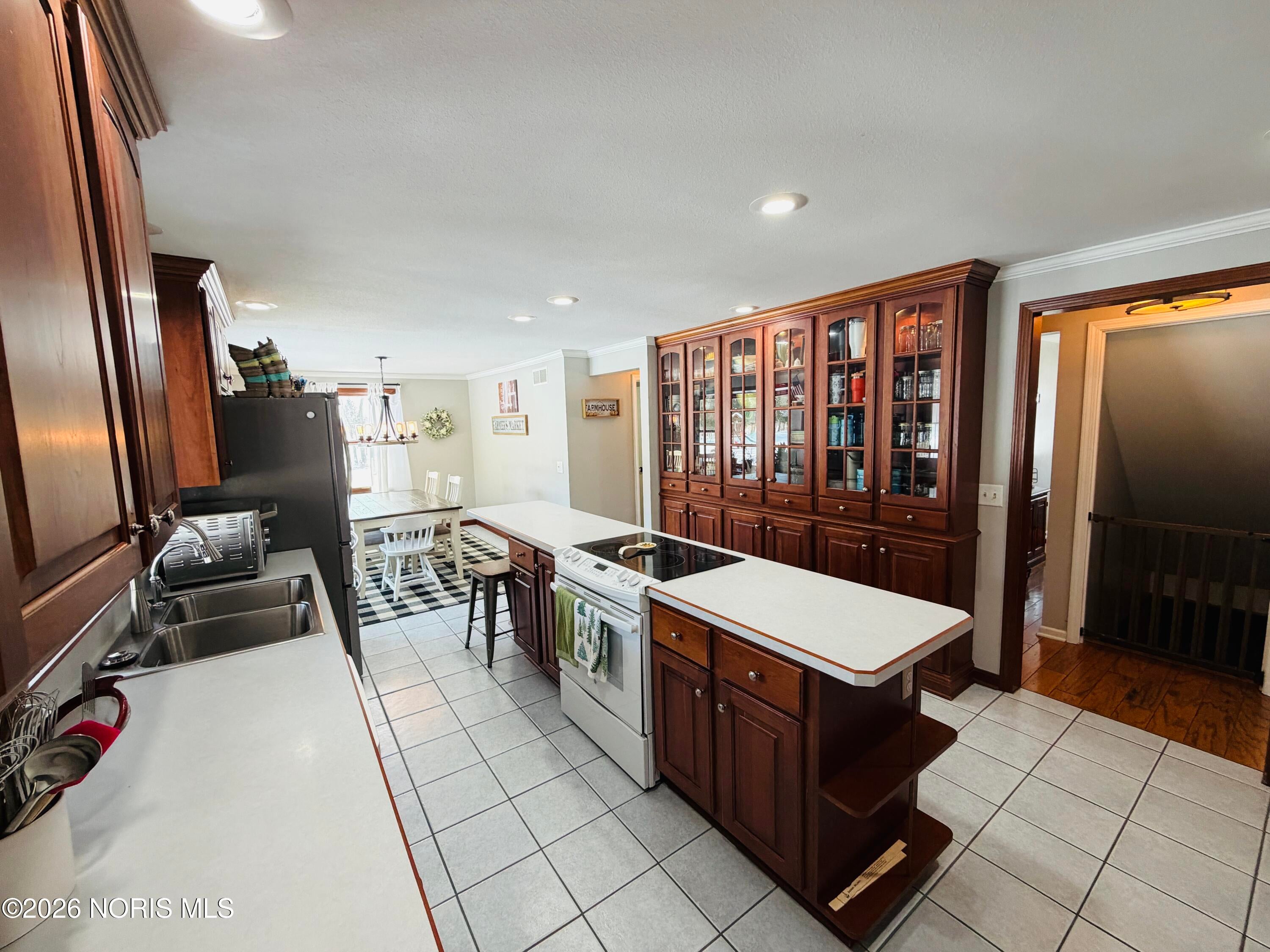 4463 Glenburg Road Defiance, OH 43512 - Photo 17 of 38 Kitchen