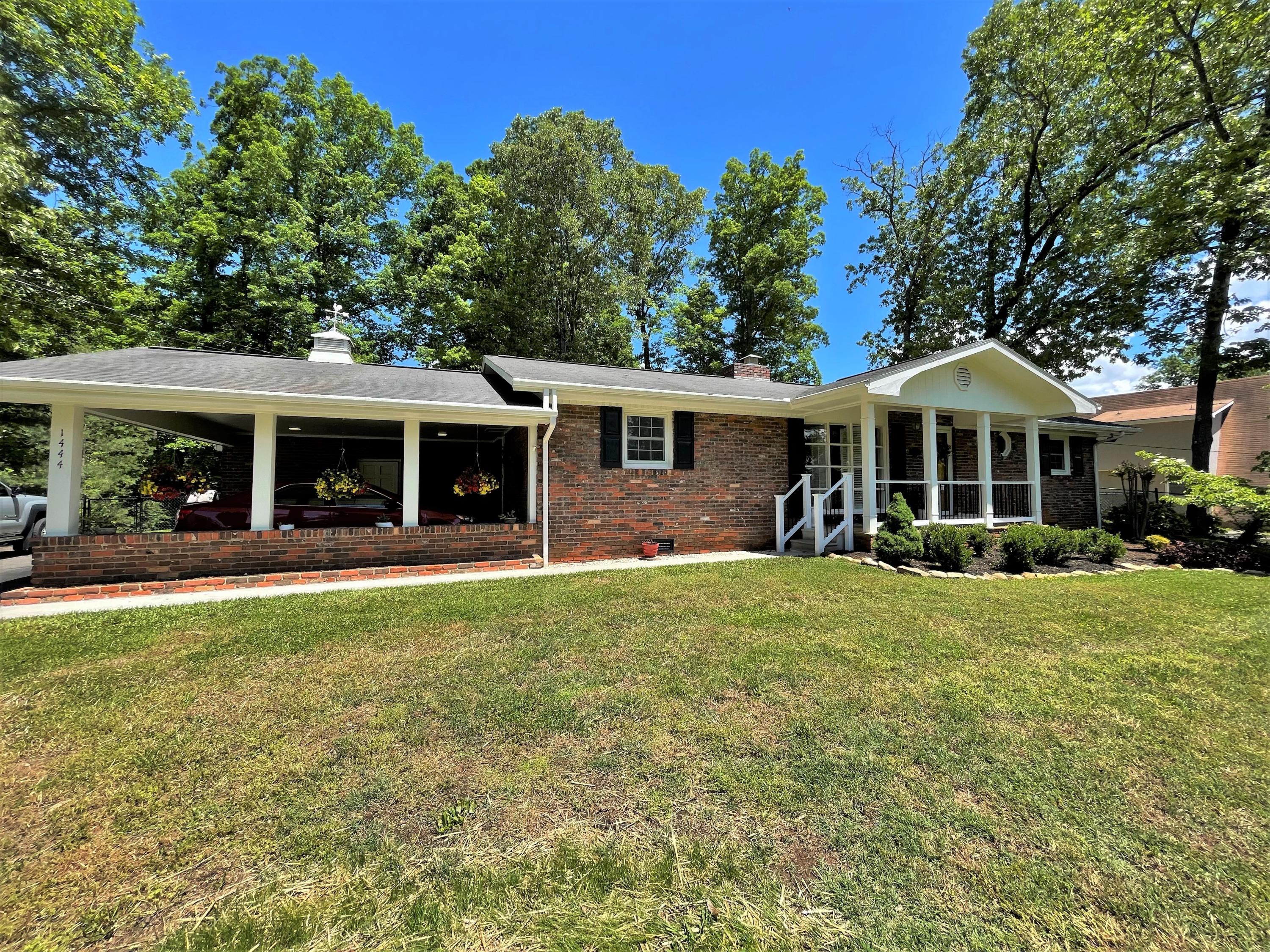 1444 Golf Course Road Newport, TN 37821 - Photo 1 of 32 1