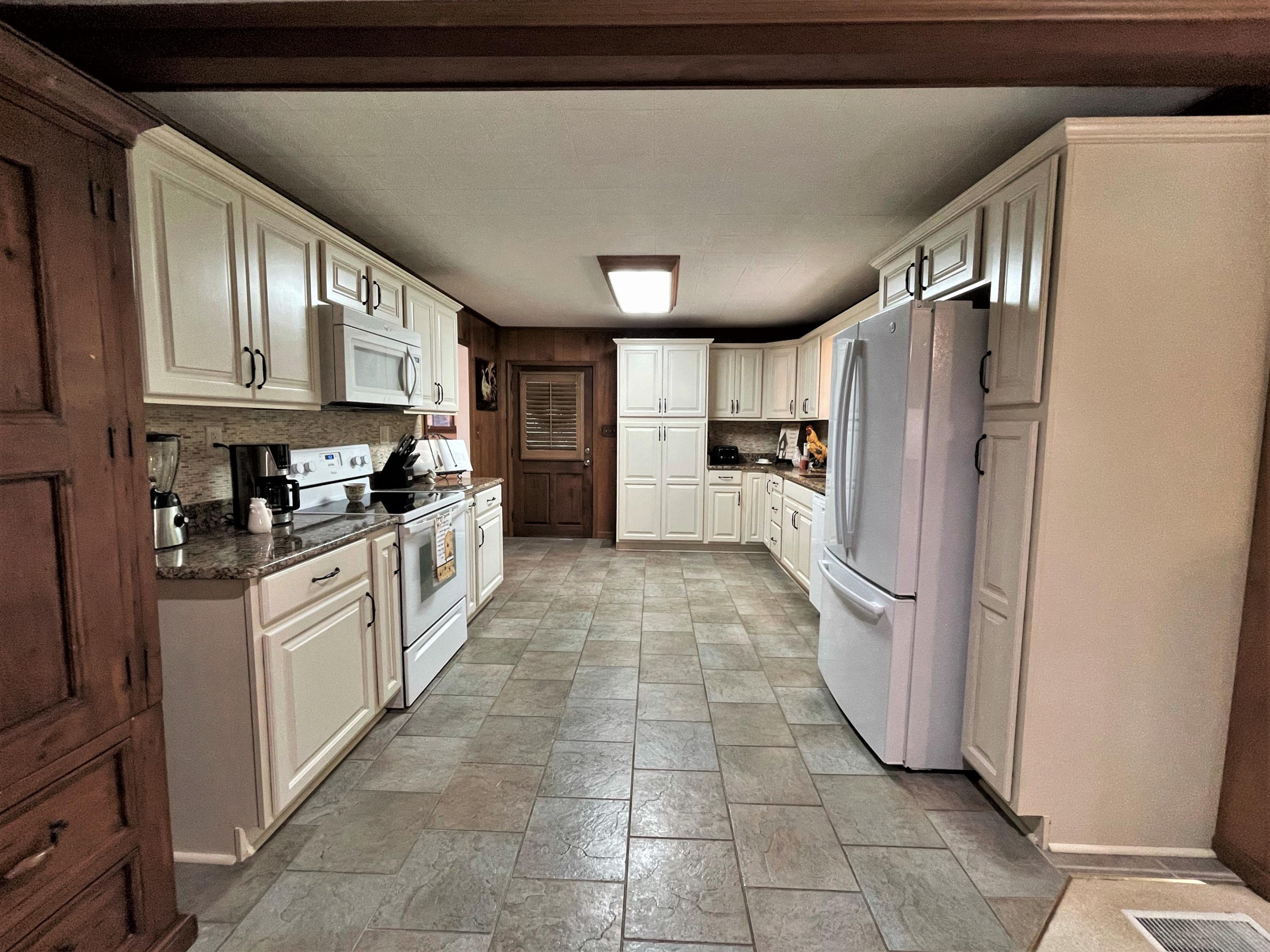1444 Golf Course Road Newport, TN 37821 - Photo 11 of 32 10