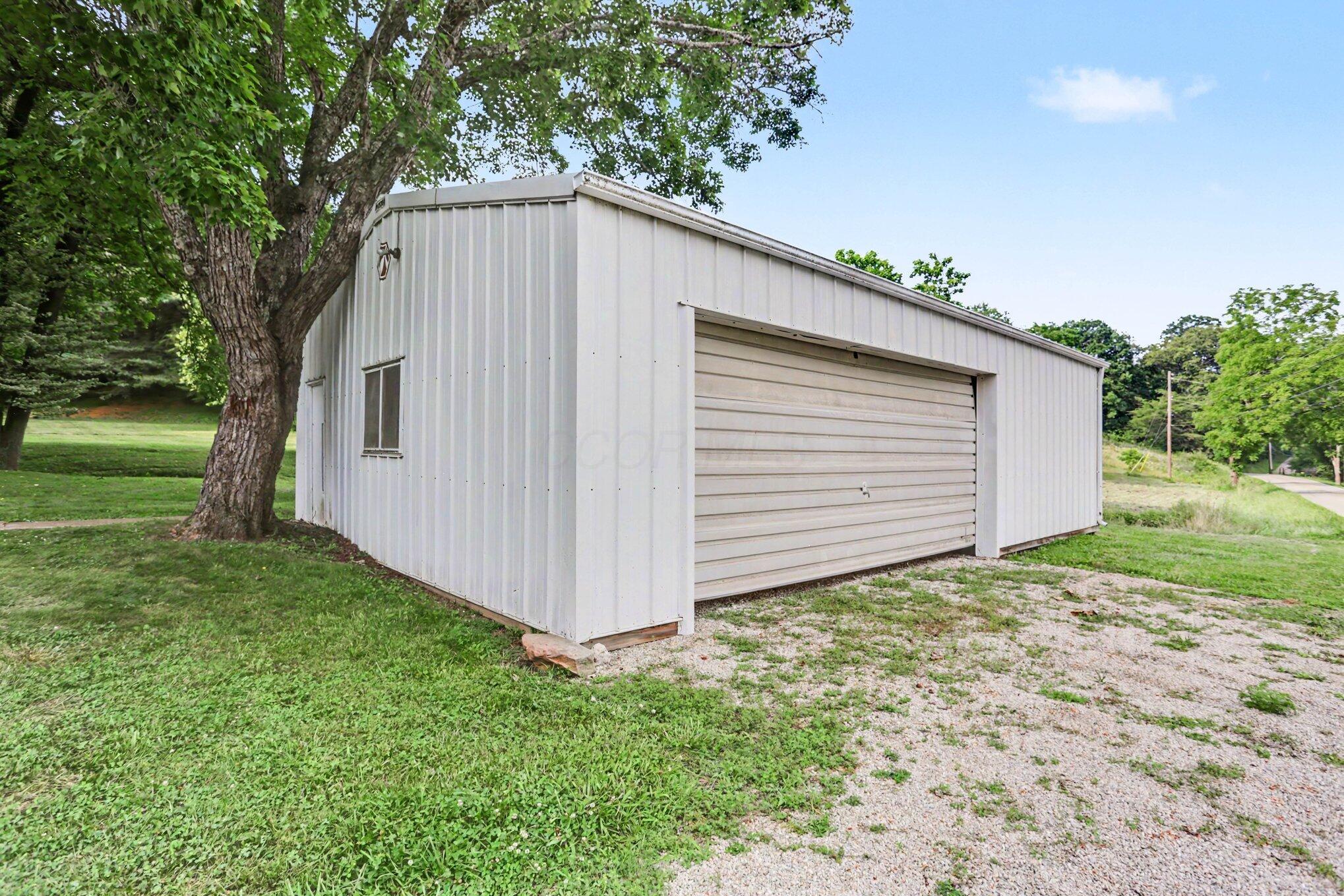 17563 Buckingham Road Logan, OH 43138 - Photo 23 of 32 023_file_6167