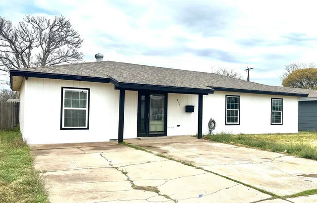 $119,500 | 914 West 25th Street, Plainview, TX 79072