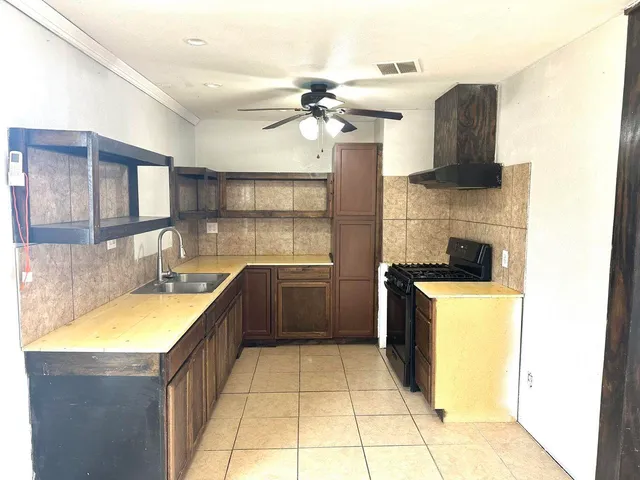 $119,500 | 914 West 25th Street, Plainview, TX 79072