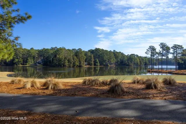 $2,475,000 | 5 Clubhouse Drive, Pinehurst, NC 28374