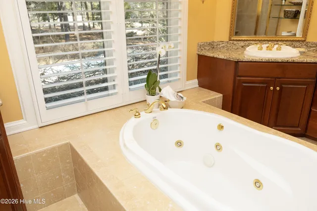 $2,475,000 | 5 Clubhouse Drive, Pinehurst, NC 28374