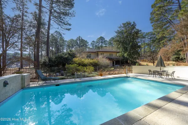 $2,475,000 | 5 Clubhouse Drive, Pinehurst, NC 28374