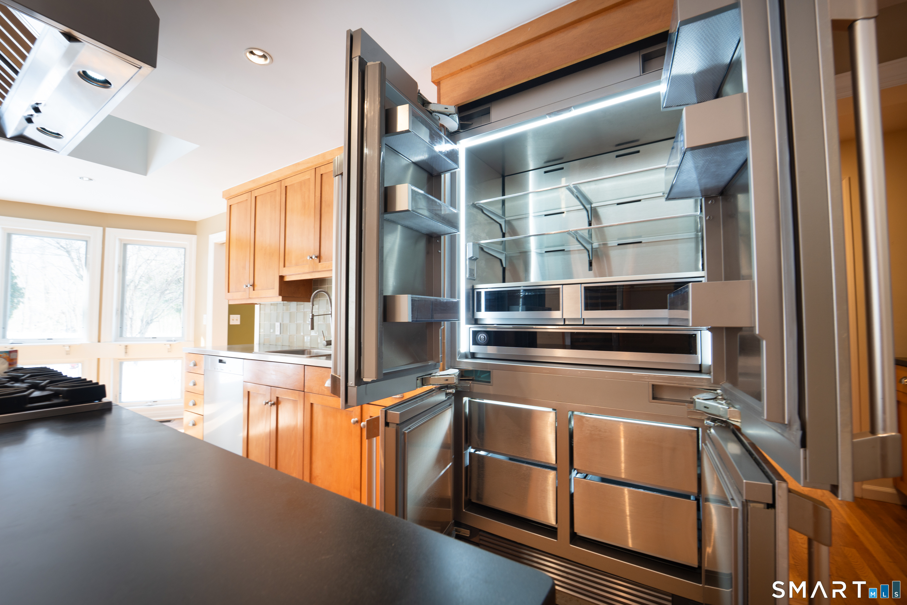 160 Rock Rimmon Road Stamford, CT 06903 - Photo 8 of 32