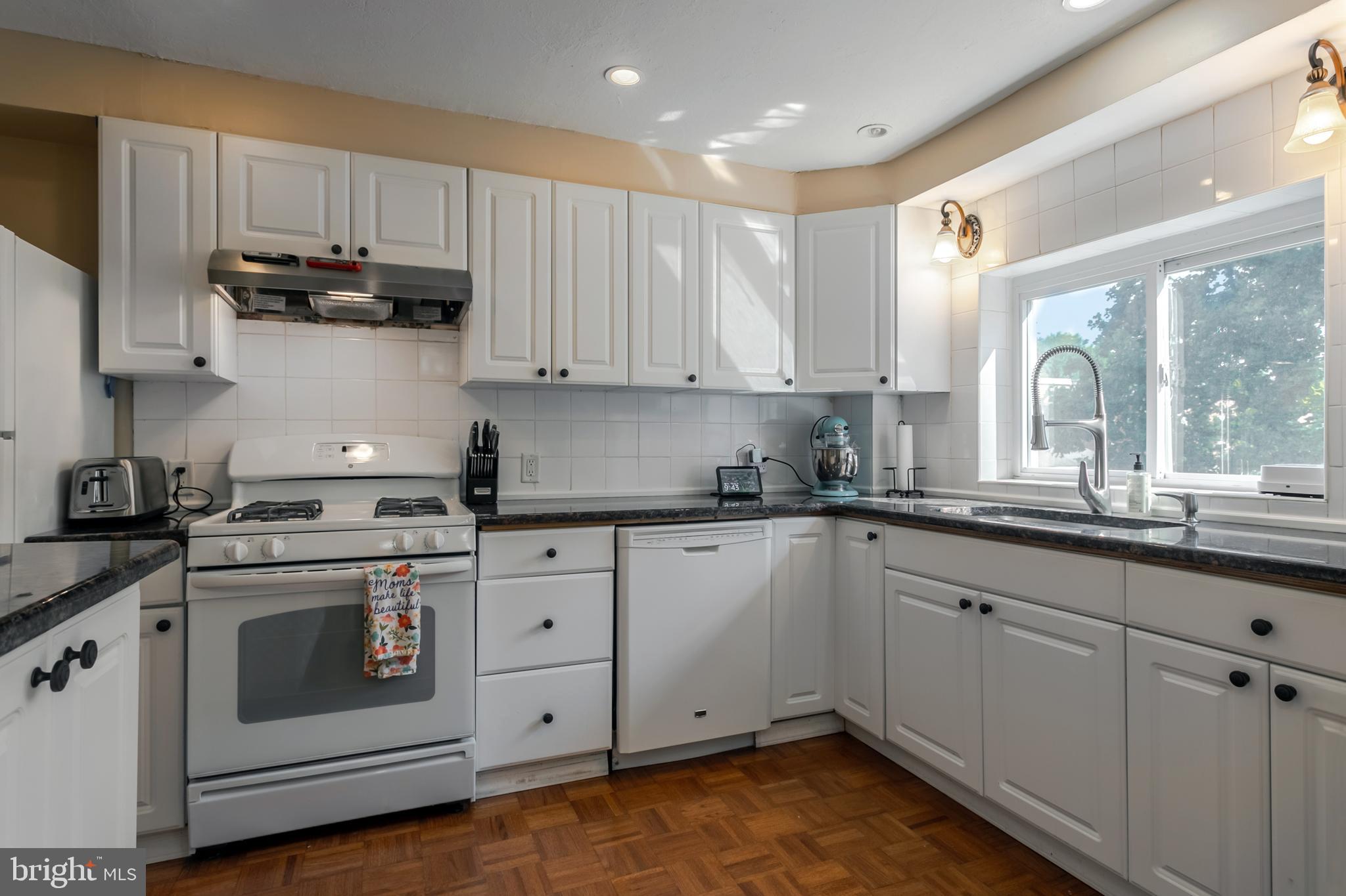 65 Woodbine Road Havertown, PA 19083 - Photo 9 of 22