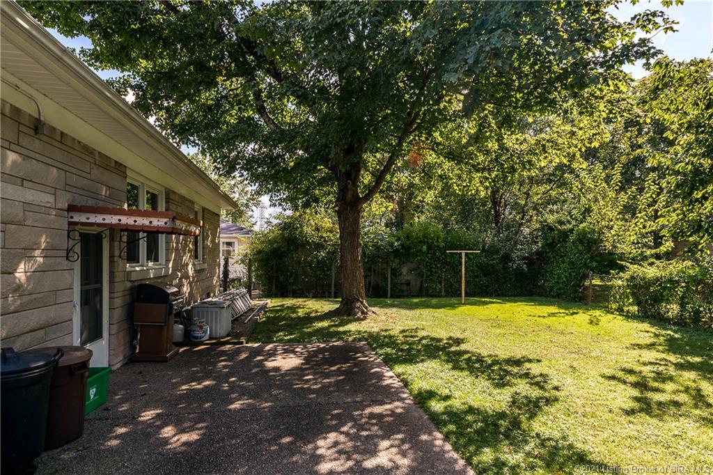1623 Slate Run Road New Albany, IN 47150 - Photo 7 of 31 Gallery Image 7