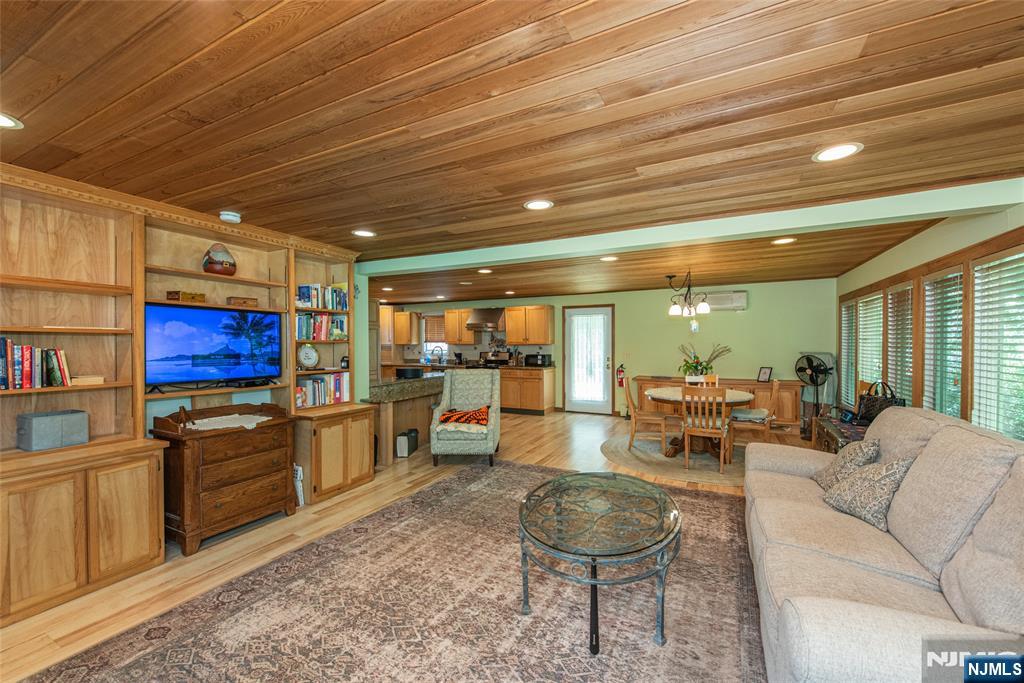 101 Rolling Ridge Road West Milford, NJ 07480 - Photo 13 of 33