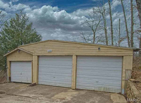 $299,000 | 1153 Red Fox Road, Climax Springs, MO 65324