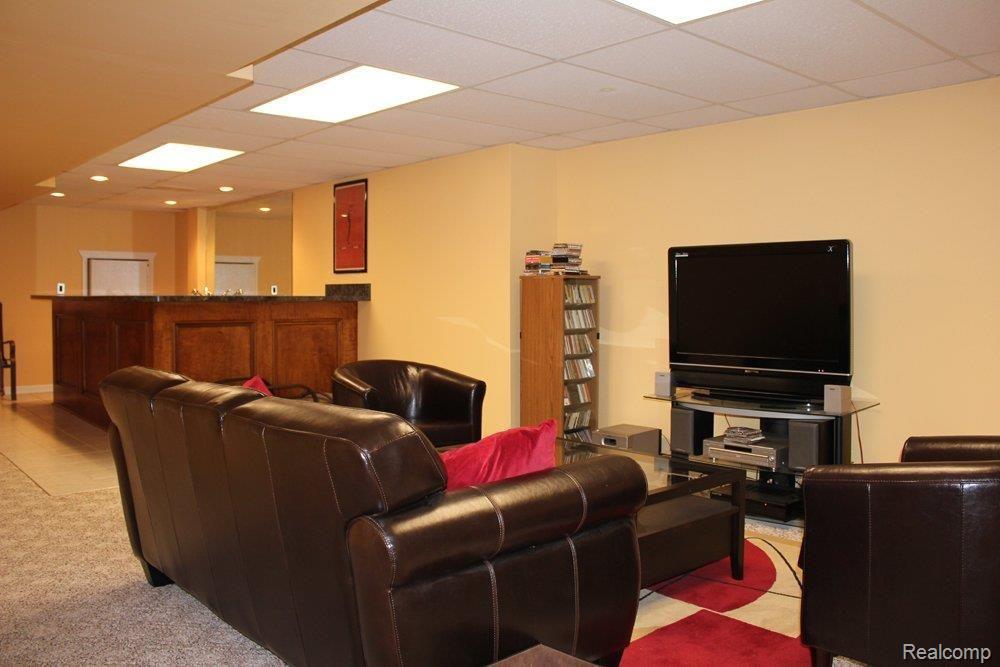 6710 Fox Path Canton, MI 48187 - Photo 11 of 16 IMG_0866