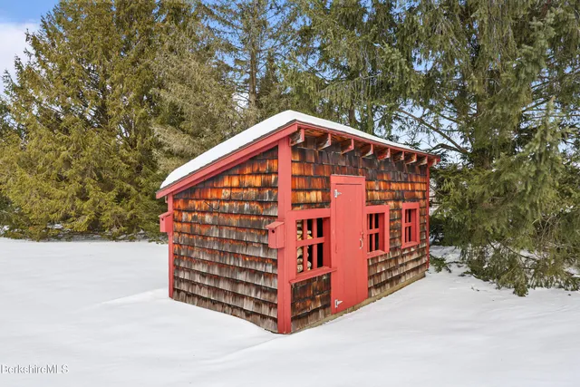 $850,000 | 138 Hillsdale Road, Egremont, MA 01230