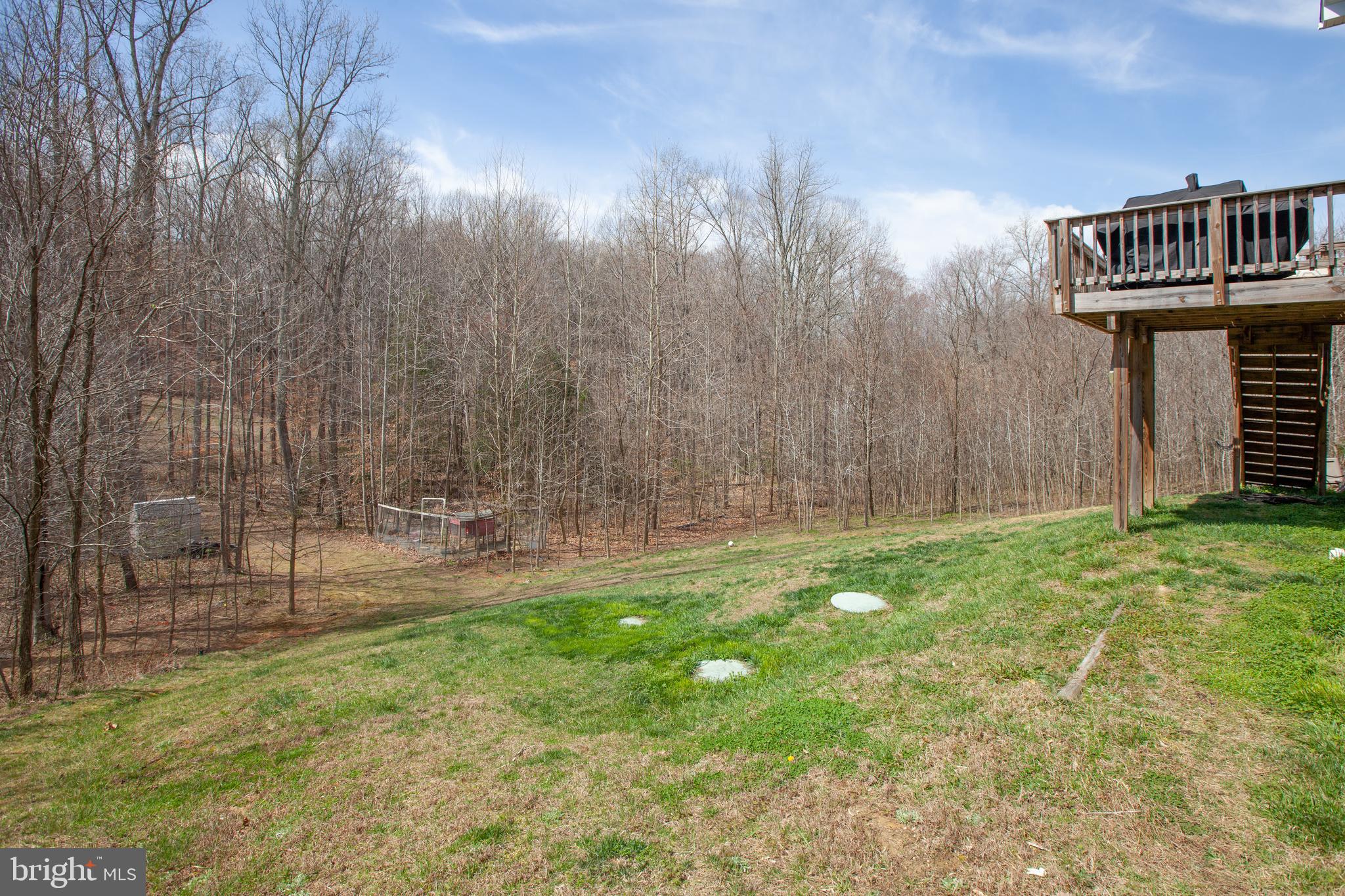 9060 Basil Road King George, VA 22485 - Photo 45 of 53 Deck off rear