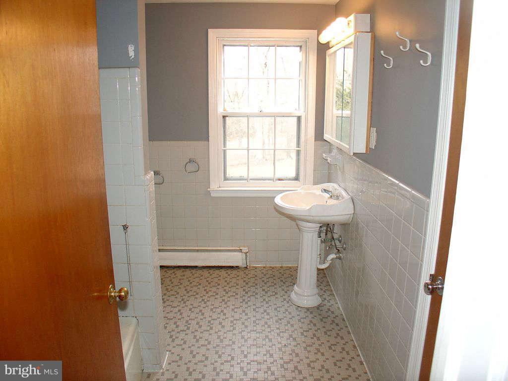1347 Ryan Road Fallston, MD 21047 - Photo 11 of 30 Bath