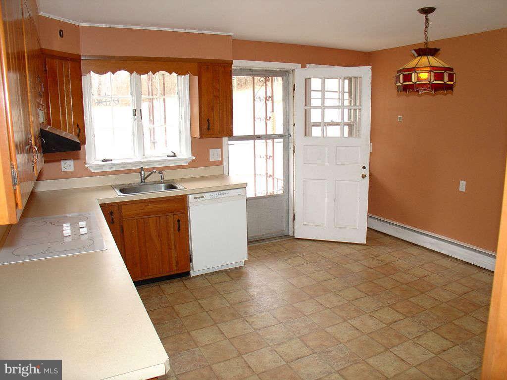 1347 Ryan Road Fallston, MD 21047 - Photo 5 of 30 Kitchen
