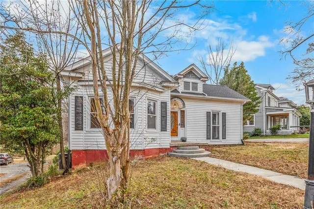 $324,900 | 1721 South Main Street, Winston-Salem, NC 27127