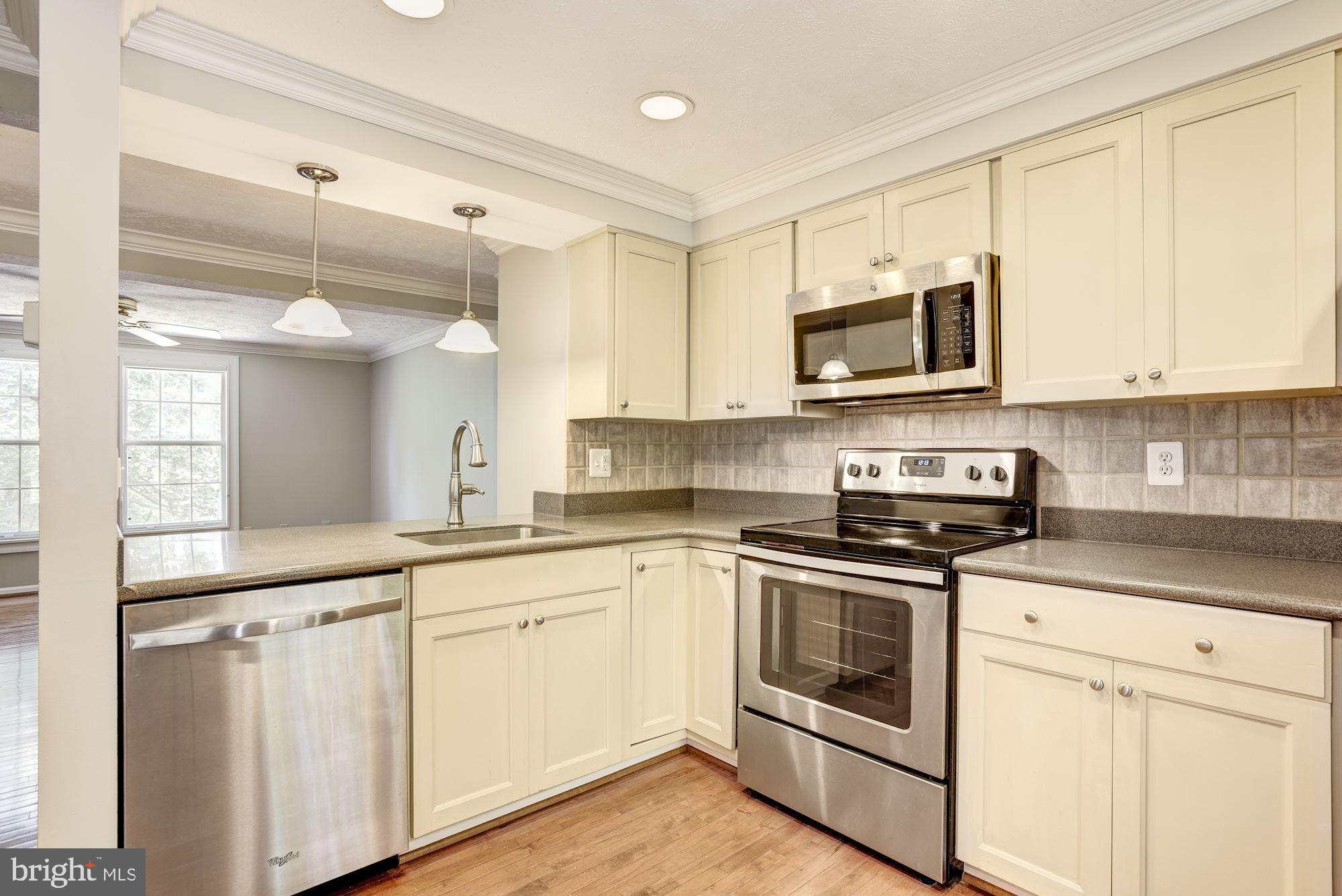 1646 Fieldthorn Drive Reston, VA 20194 - Photo 16 of 44