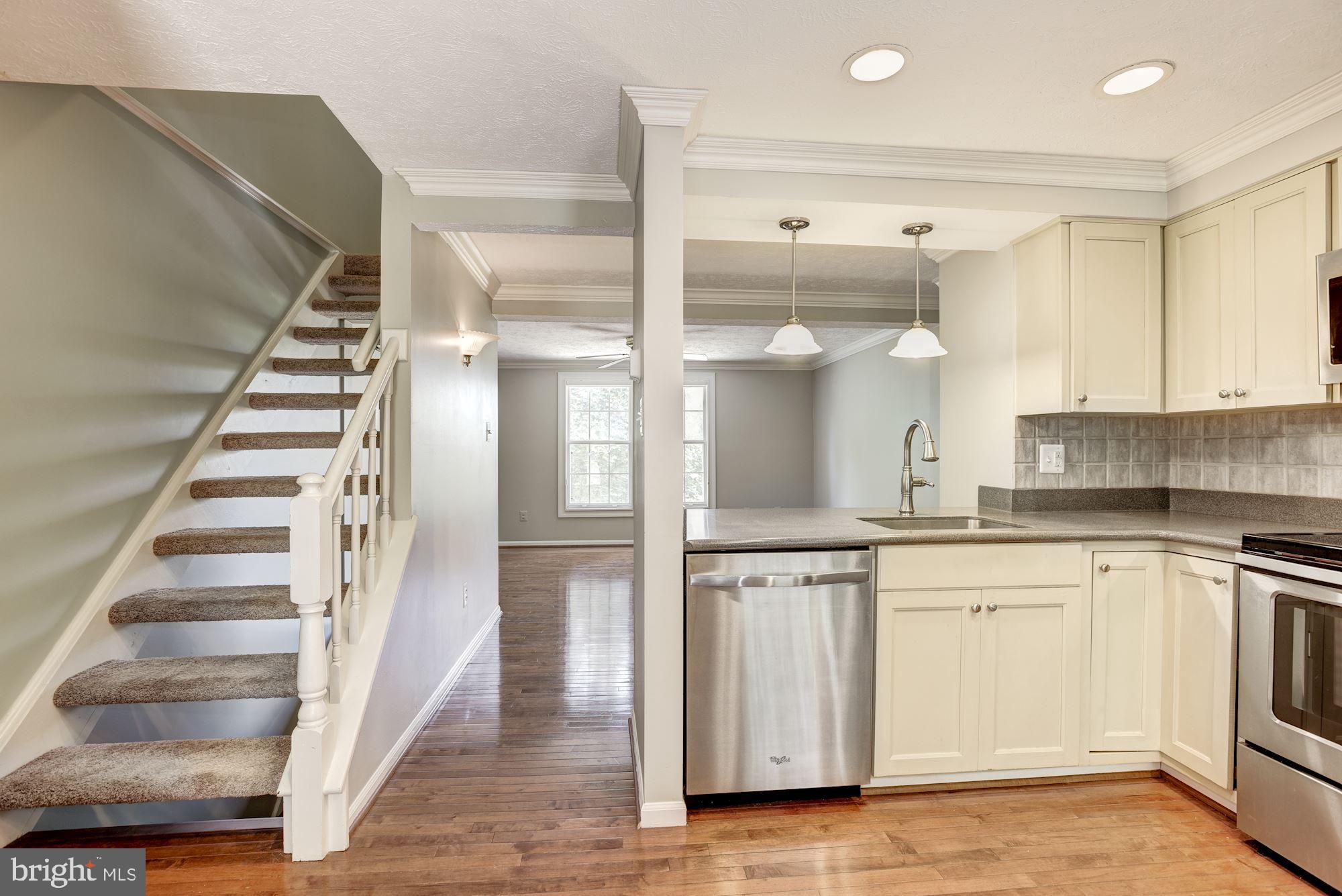 1646 Fieldthorn Drive Reston, VA 20194 - Photo 18 of 44
