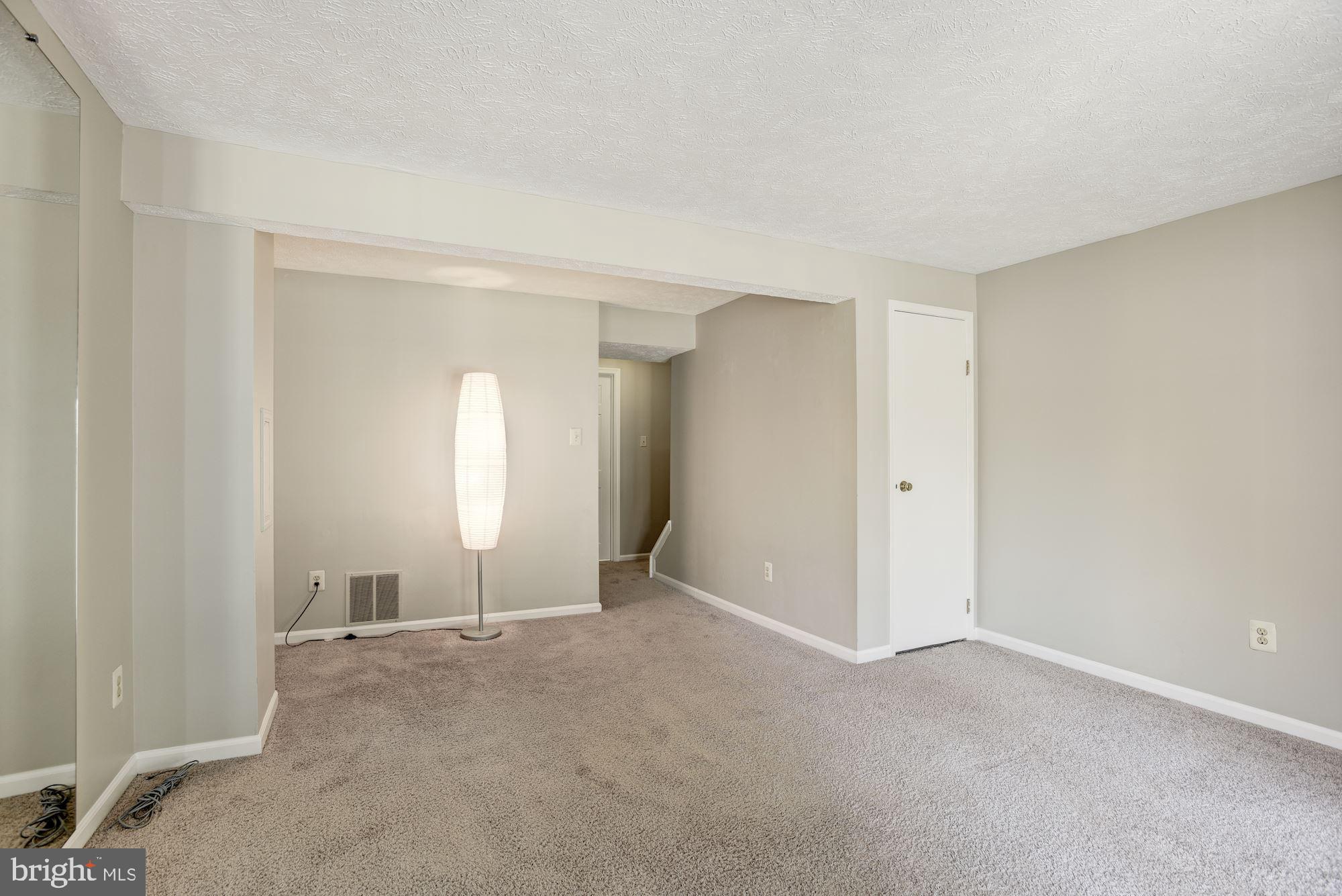 1646 Fieldthorn Drive Reston, VA 20194 - Photo 36 of 44