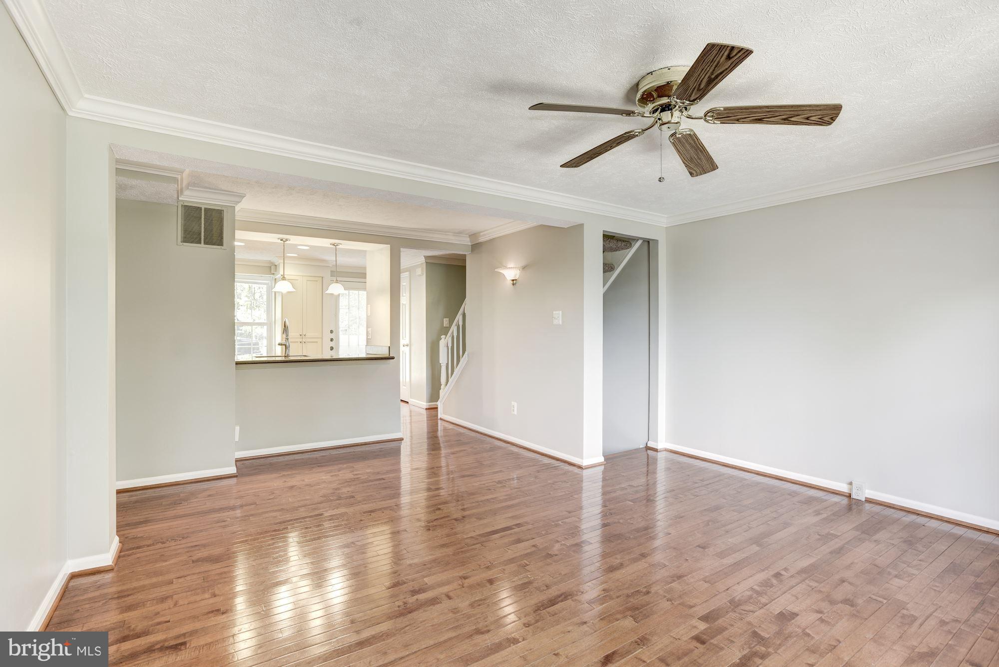 1646 Fieldthorn Drive Reston, VA 20194 - Photo 7 of 44