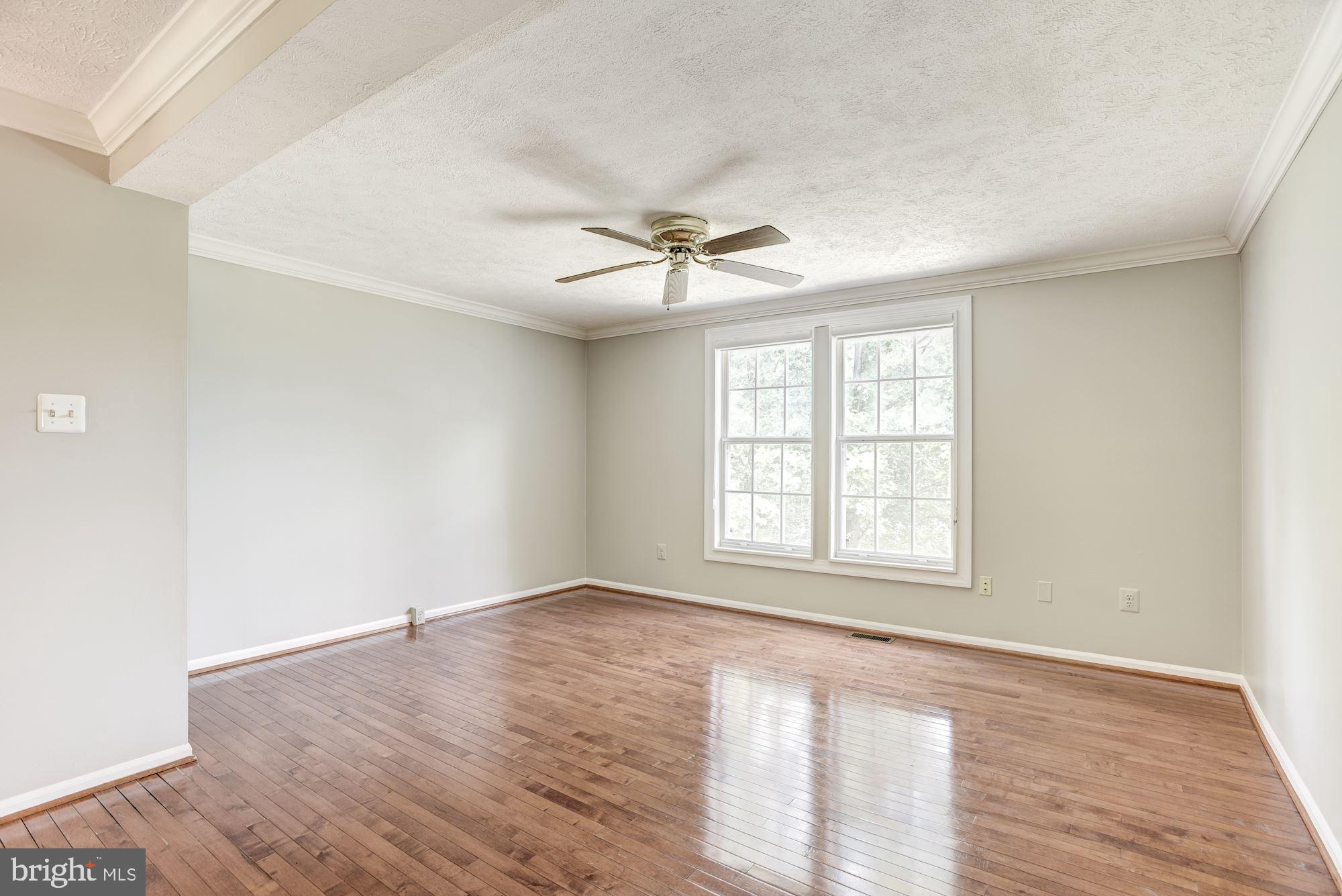 1646 Fieldthorn Drive Reston, VA 20194 - Photo 8 of 44