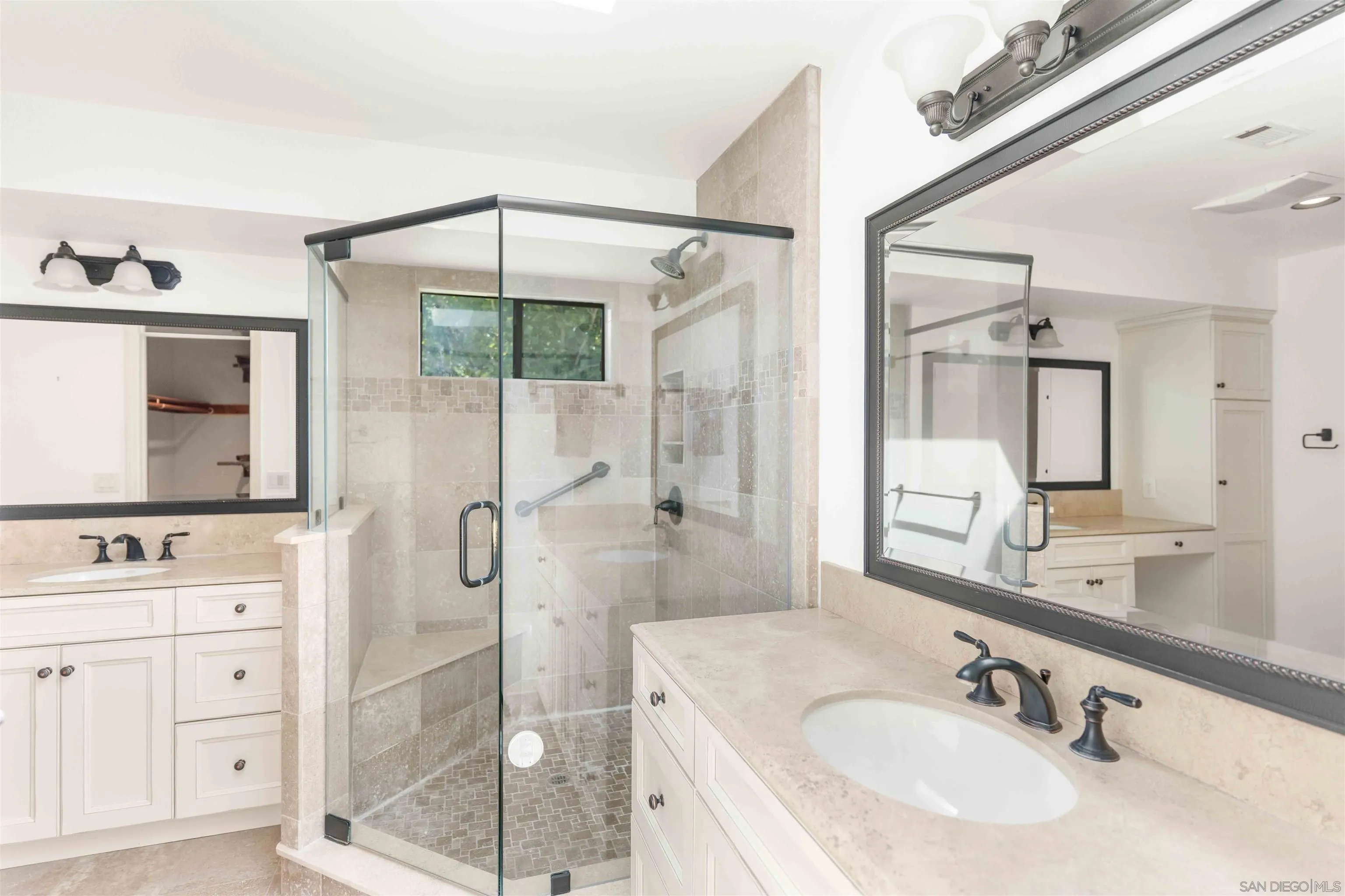 1044 Capra Way Fallbrook, CA 92028 - Photo 18 of 39 Gallery Image 18