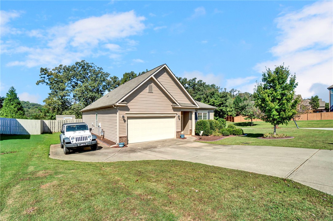100 Amherst Way Easley, SC 29642 - Photo 5 of 45