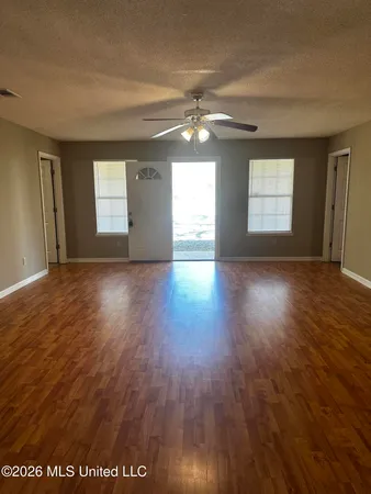 $1,600 | 22226 Red Bluff Road, Moss Point, MS 39562