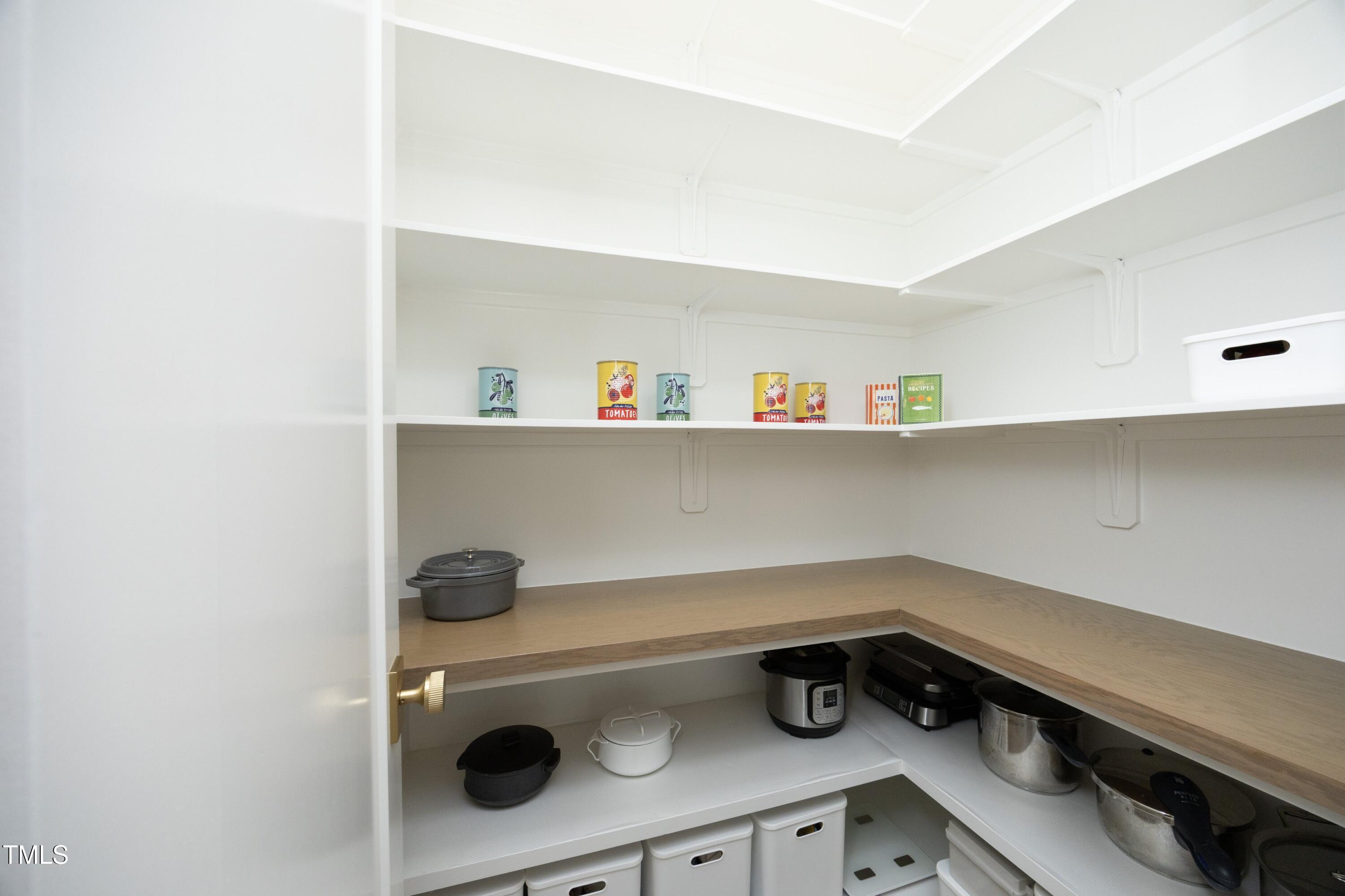 7736 Roberts Road Apex, NC 27523 - Photo 19 of 53 32Pantry