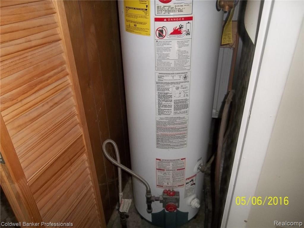 3817 Jones Road North Branch, MI 48461 - Photo 31 of 32 Newer Water Heater