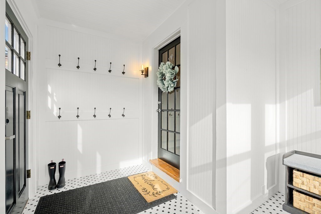 54 Reed Avenue Weymouth, MA 02190 - Photo 4 of 39 Gallery Image 4