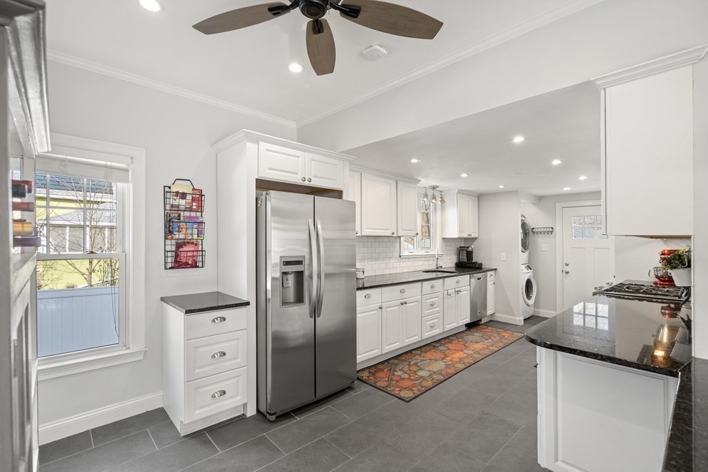 54 Reed Avenue Weymouth, MA 02190 - Photo 9 of 39 Gallery Image 9