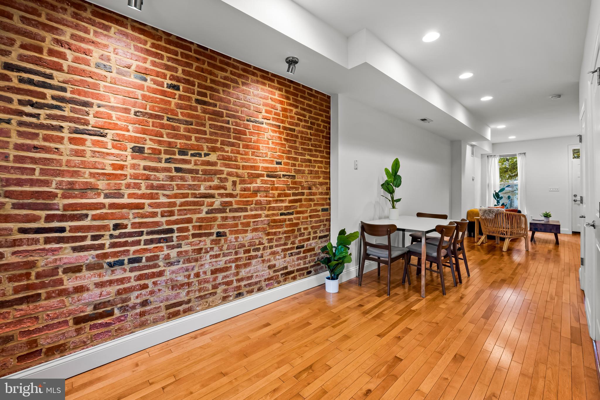 318 West 28th Street Baltimore, MD 21211 - Photo 11 of 34 ding area