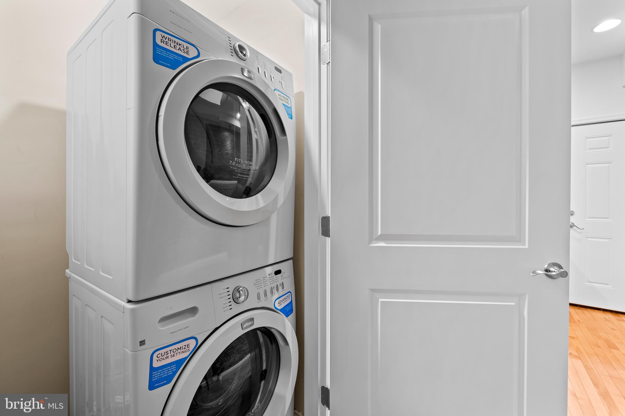 318 West 28th Street Baltimore, MD 21211 - Photo 12 of 34 main floor washer dryer