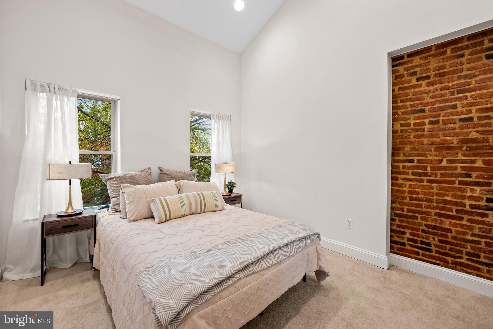 318 West 28th Street Baltimore, MD 21211 - Photo 20 of 34 Primary Bedroom with vaulted ceilings